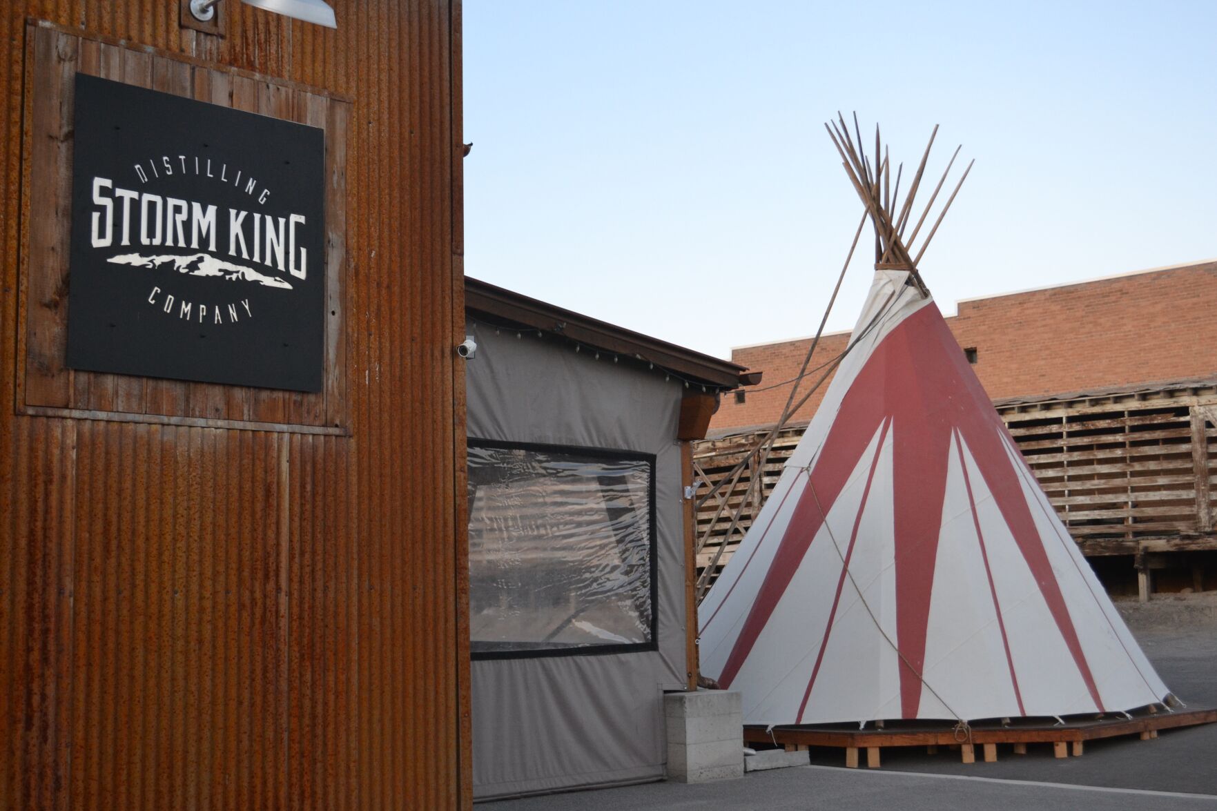 Tipis provide Montrose businesses with avenue to weather COVID-19 restrictions